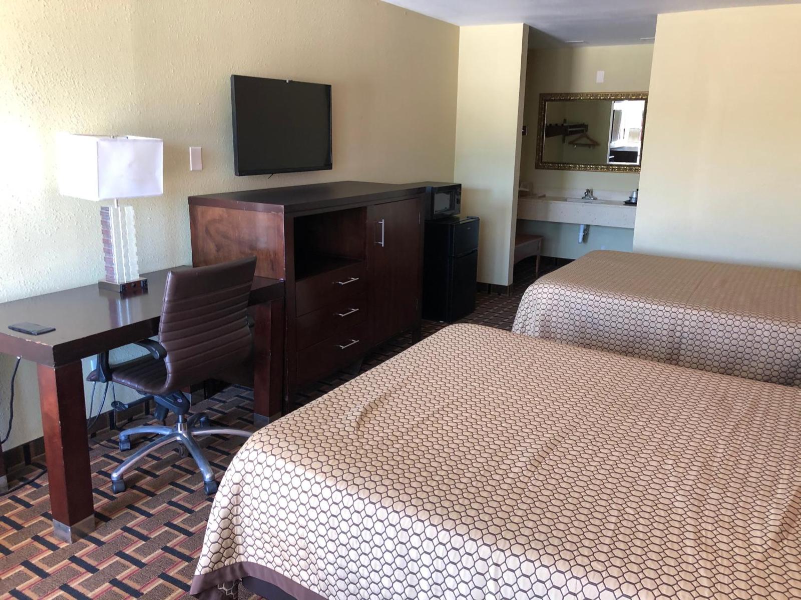 La Grange Executive Inn and Suites